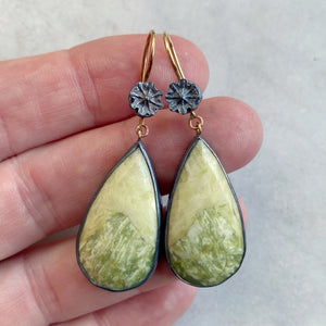 Serpentine Earrings with Poppy Pods