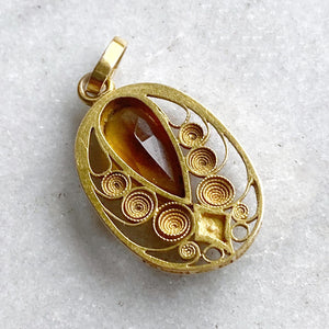 18K Yellow Gold Topaz Pendant with Pearl