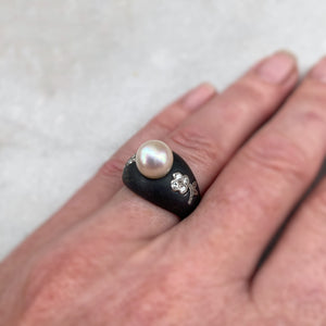 Marsh & Co. c. 1930s Blackened Steel, White Gold, and Cultured Pearl Ring