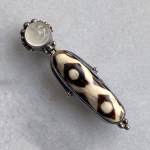 Vintage Sajen 925 Silver Bone and Moonstone Pendant/Brooch